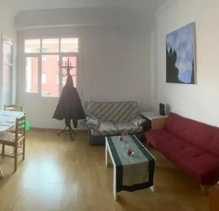 Habitación privada con cama doble. Bed and breakfast *