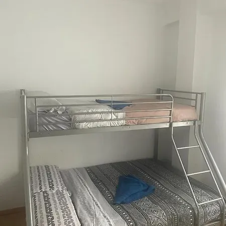 Habitación privada con cama doble. * Valencia